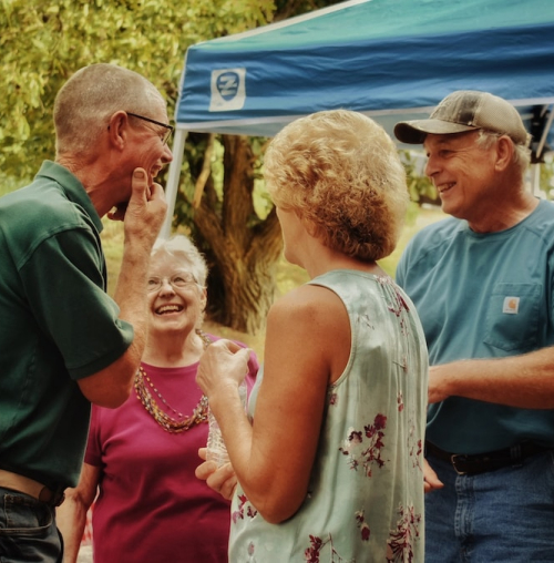 Social Tables for Seniors